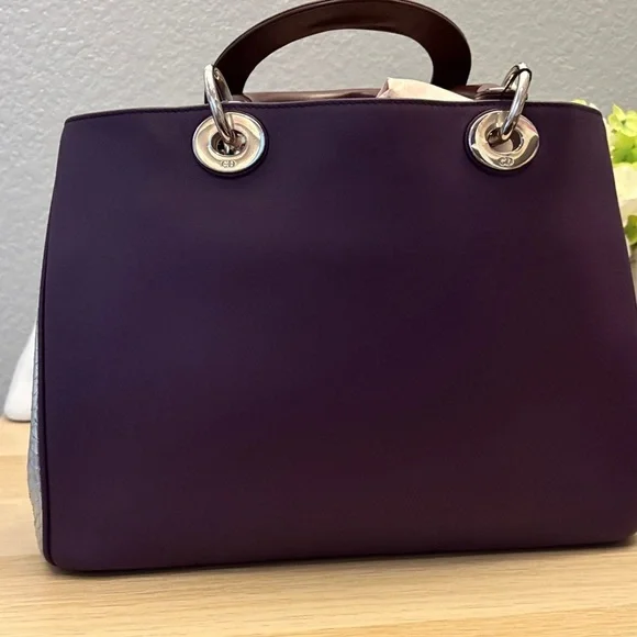 Beautiful Dior Tri-color Handbag with Crossbody Strap (medium) EUC with COA - Picture 8 of 16